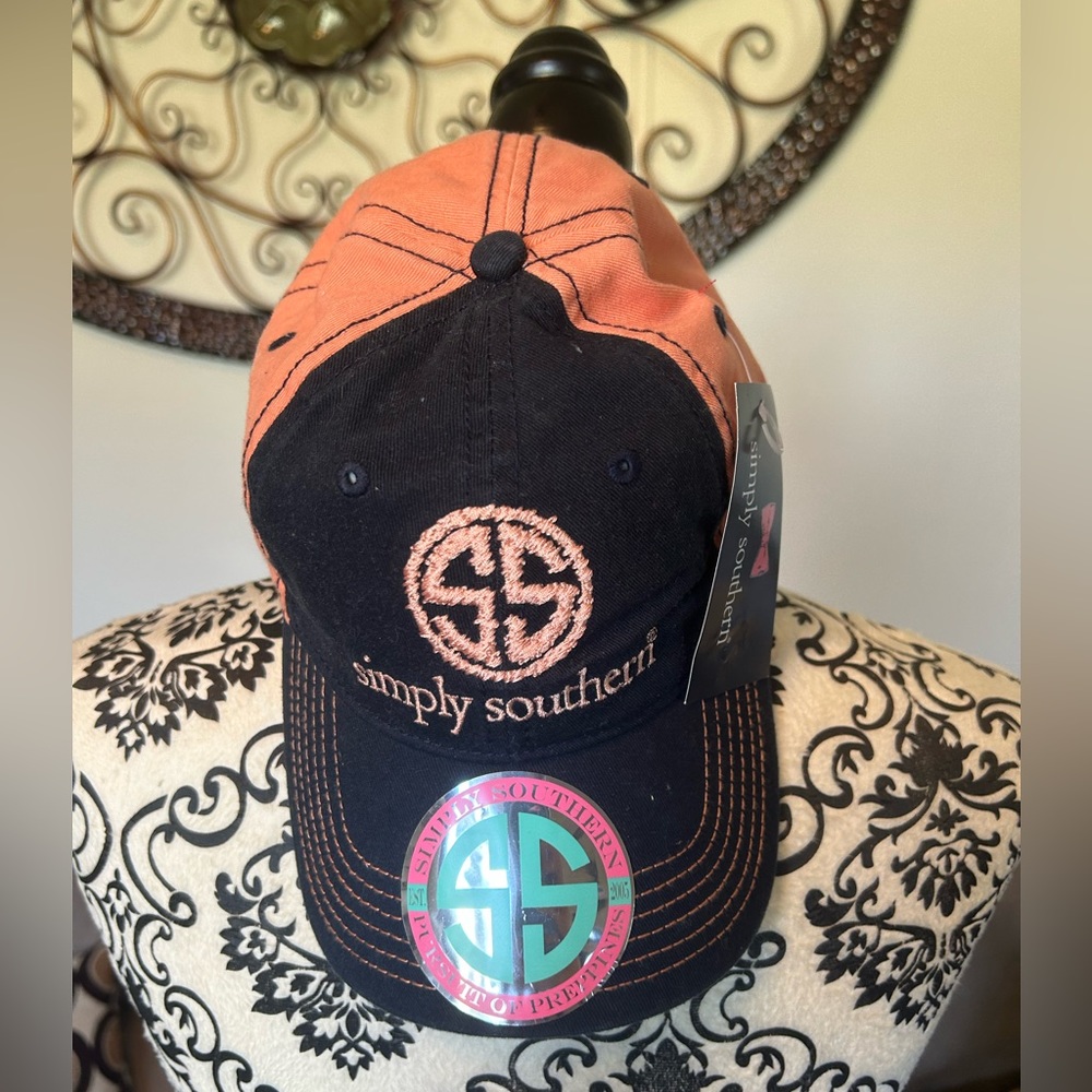 Simply‎ Southern hat new